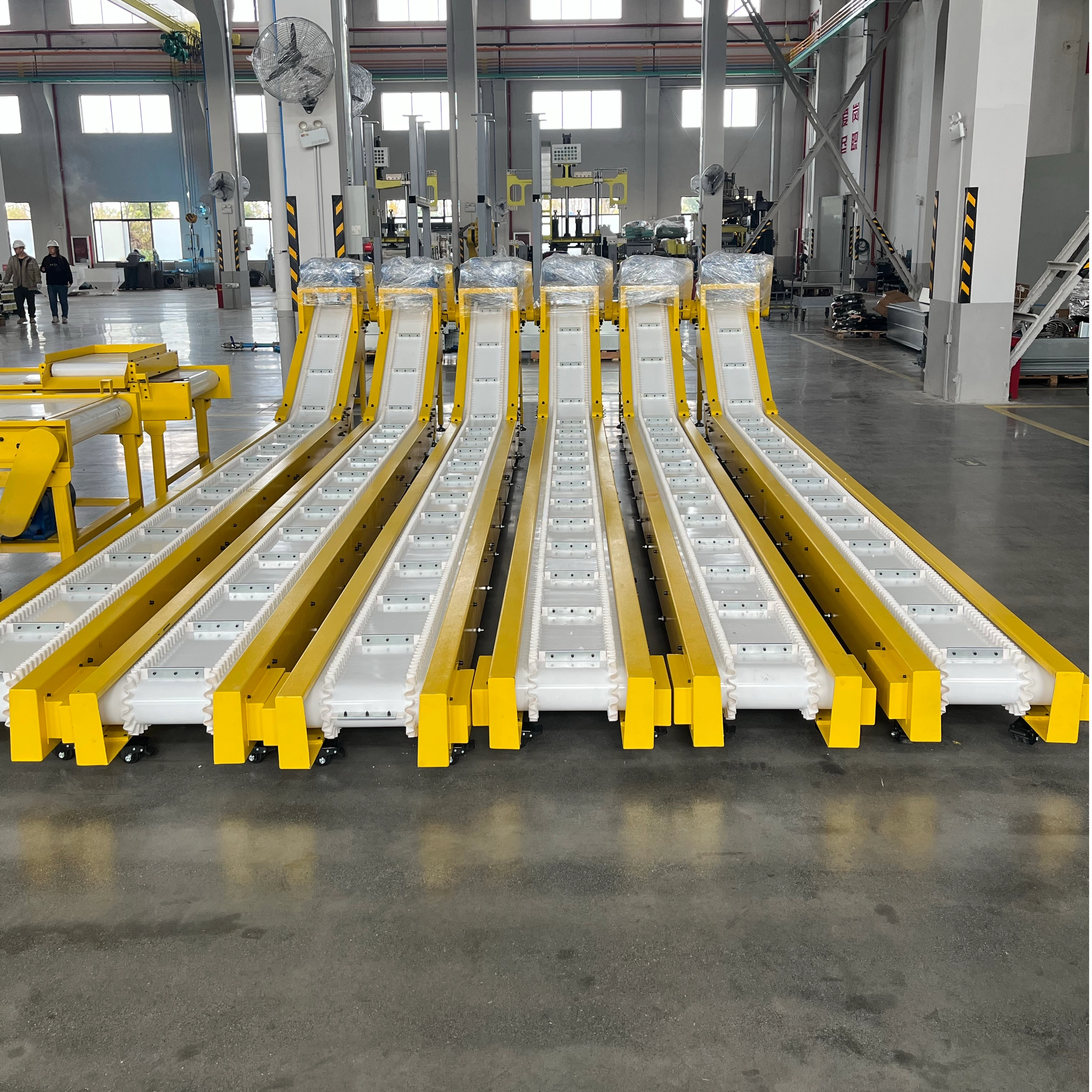 Ленточный конвейер для песка